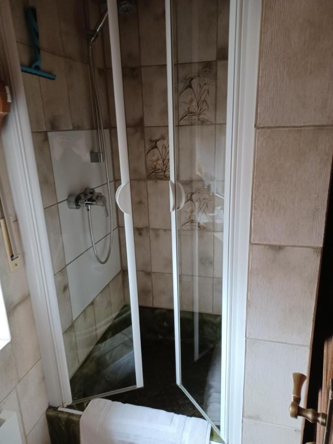Sabrina Eg & Og Apartamento Raisting